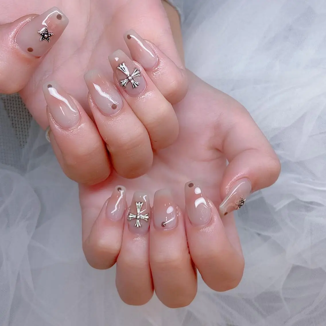 ネイル 長さ出し ジェルネイル 韓国ネイル マグネットネイル 持ち込み ハンドネイル ハンドケア The Nail 大久保のネイルデザイン