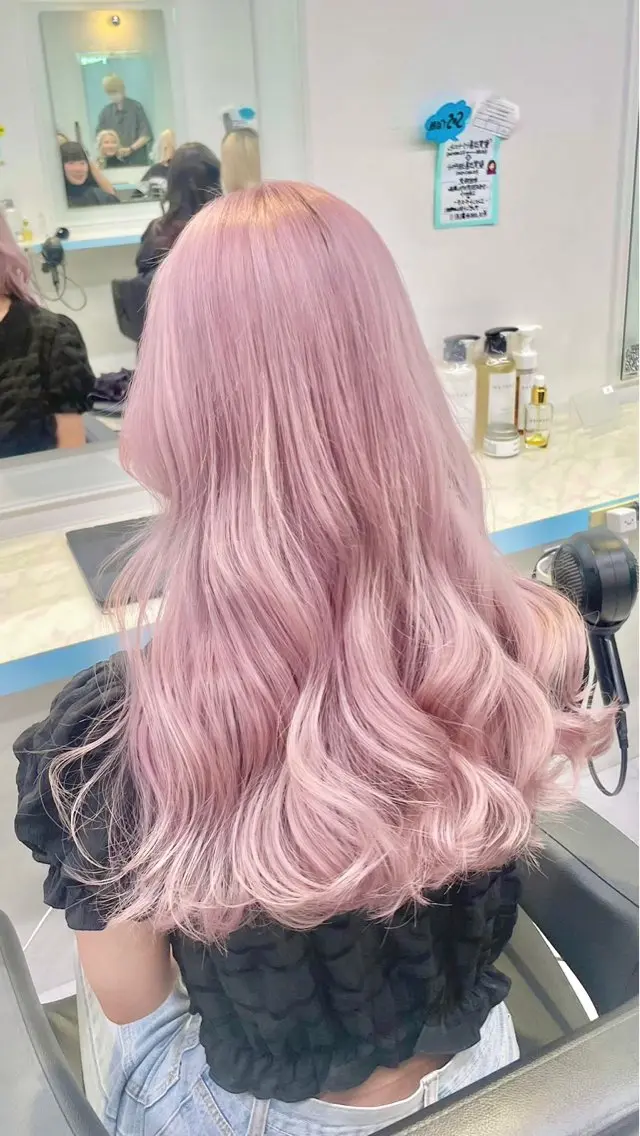 ロング カラー ヘアアレンジ 韓国レイヤー&ピンク 艶髪🩶maikoのヘアスタイル