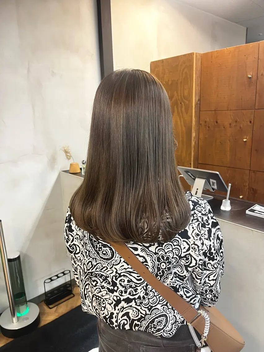 セミロング カラー ヘアアレンジ ブリーチ ダブルカラー ブリーチなしカラー ena/ブリーチなし 透明感・レイヤー🎀のヘアスタイル