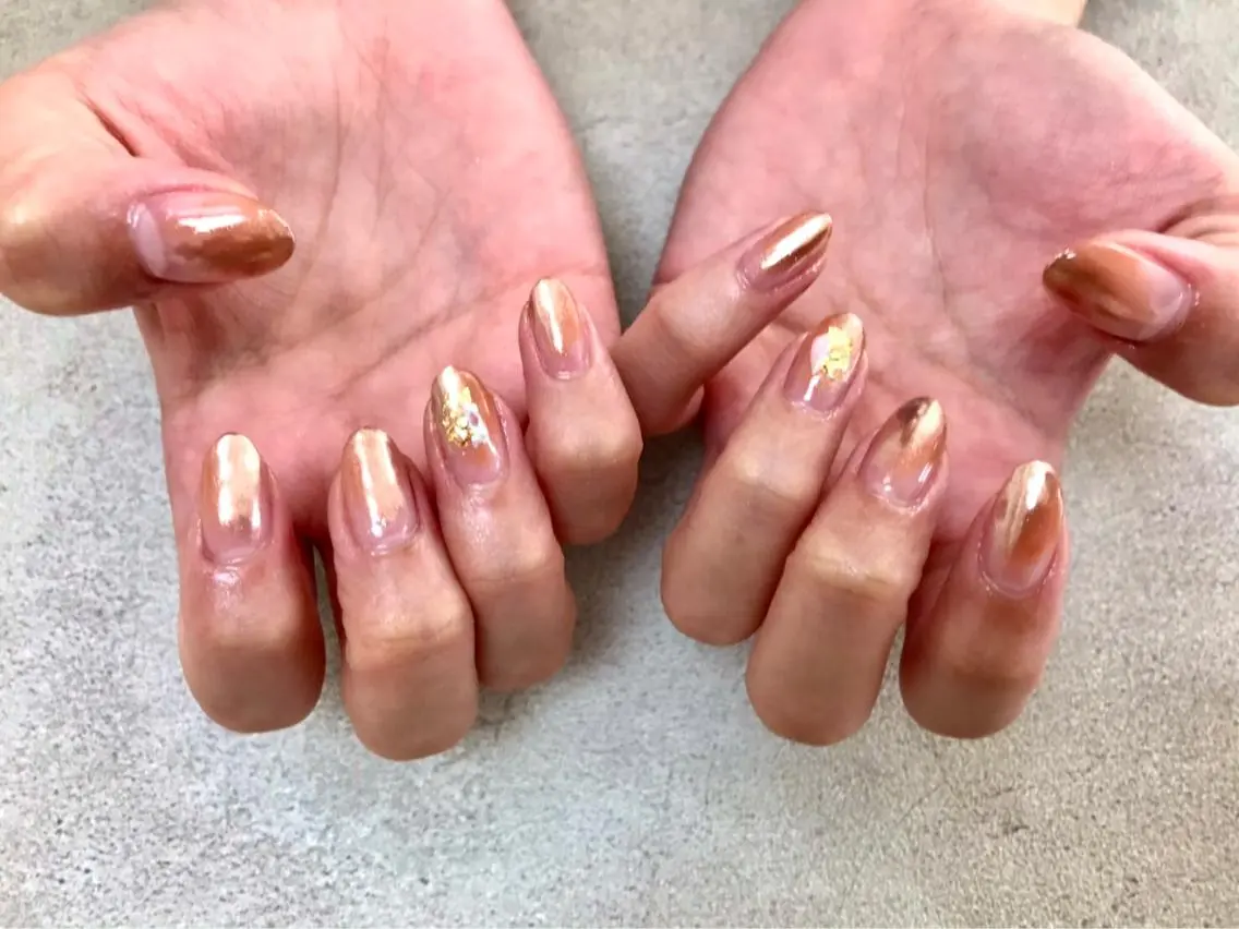 ネイル ミラーネイル mogunail &blowのネイルデザイン