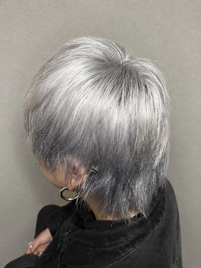 カラー メンズ メンズハイトーン 透明感カラー ハイトーンカラー シルバー ホワイトシルバー ヘアカラー 髪質改善/ ハイトーン 中野亘稀のヘアスタイル