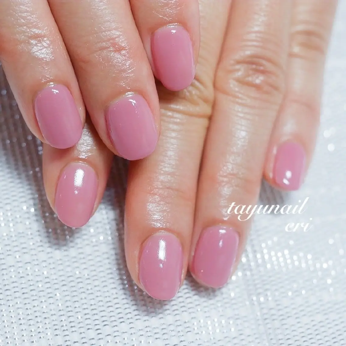 ネイル ジェルネイル 氷ネイル・うるうるネイル ワンカラーネイル パラジェル ピンク ハンドネイル ネイルサロン 【たゆnail】のネイルデザイン