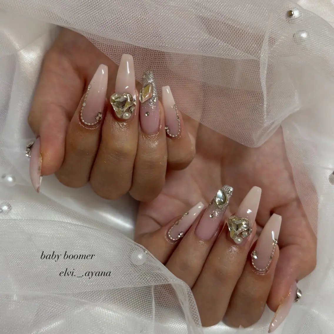 ネイル ハンドネイル 𝚊𝚢𝚊𝚗𝚊 .のネイルデザイン
