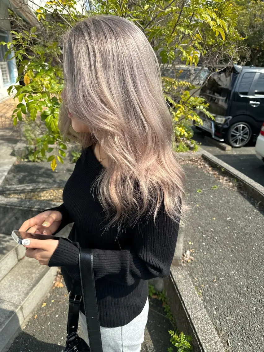 ロング ヘアカラー トリートメント Lit.豊橋 夏目のヘアスタイル