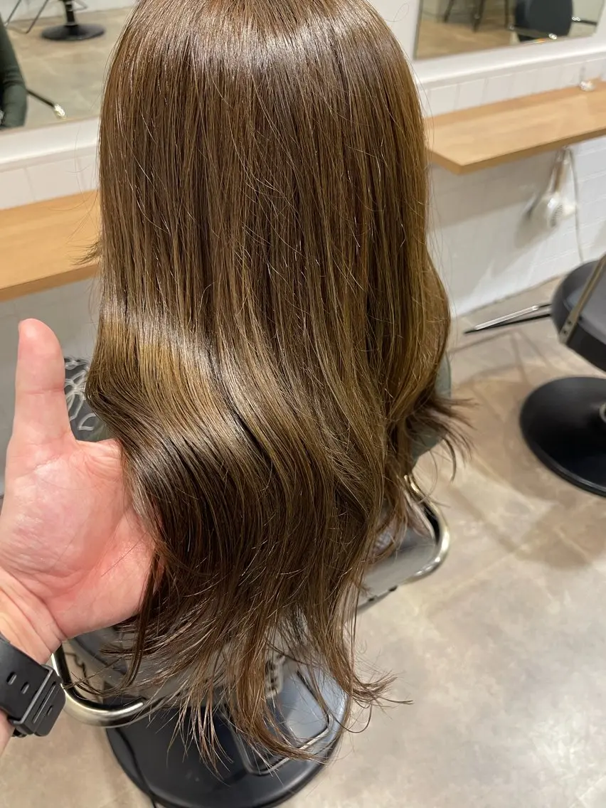 ロング カラー ブリーチ イルミナカラー ブリーチなしカラー カット ヘアカラー 悩みを解決💫似合せ RENのヘアスタイル