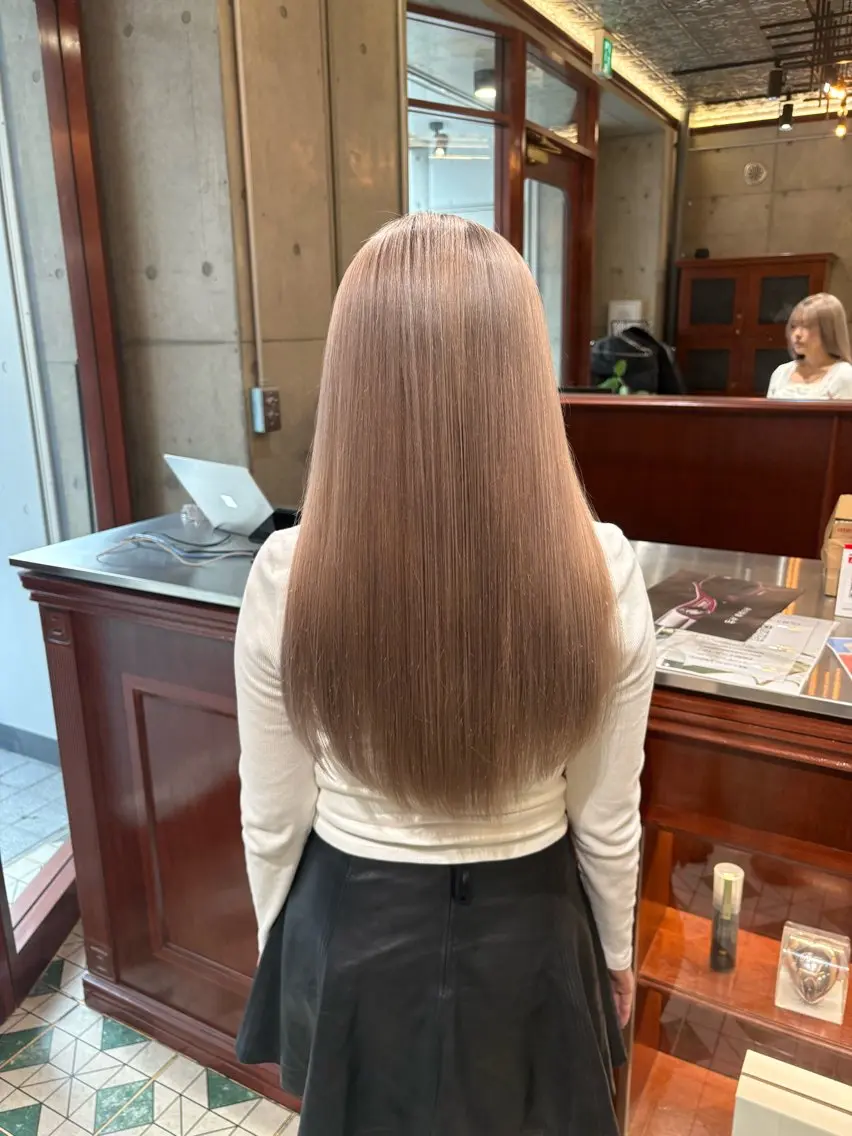 ロング カラー ヘアカラー 閼伽井 誇和のヘアスタイル