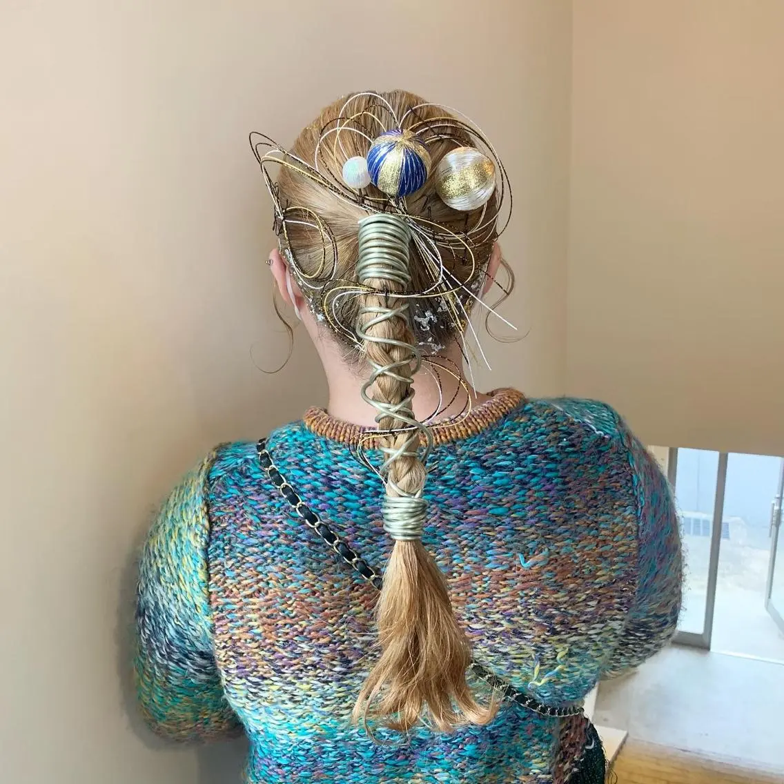 ロング ヘアアレンジ 成人式 ヘアセット 本間 結衣のヘアスタイル