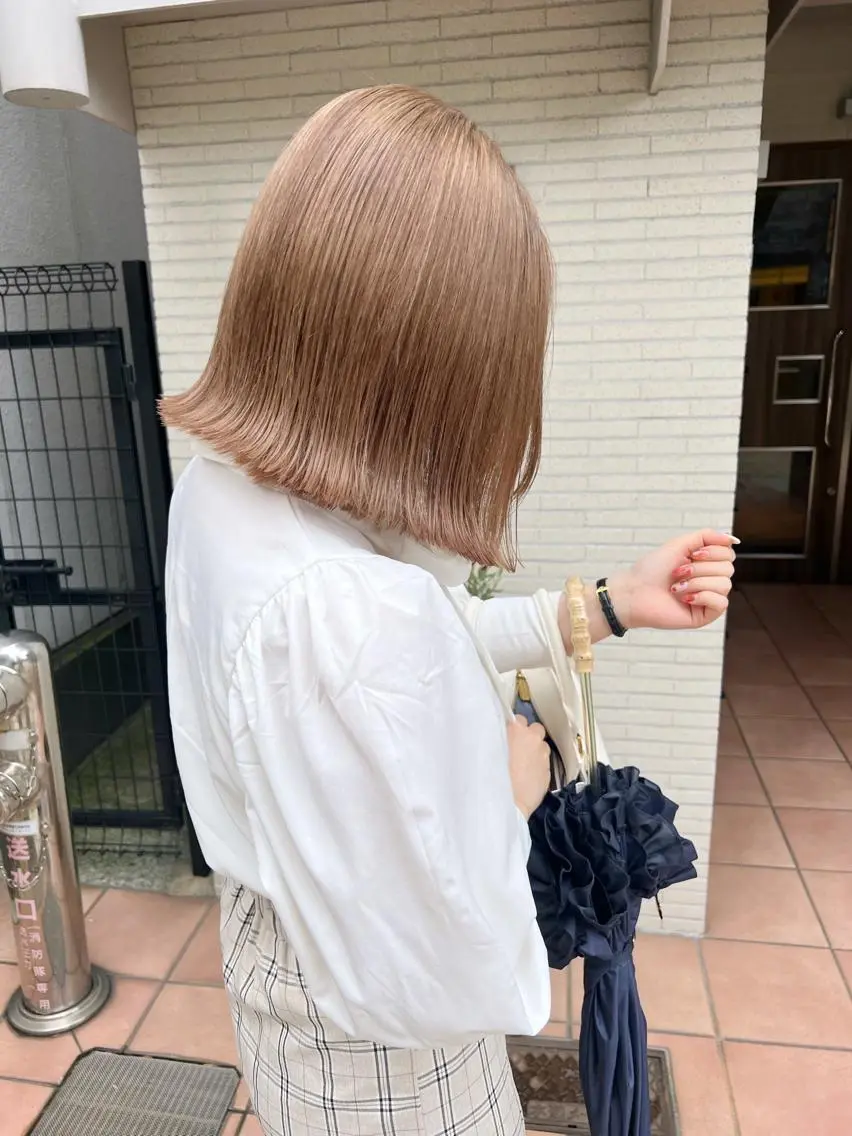 【🧸ミルクティーベージュ系🧸】✨ミルクティーベージュブリーチカラー➕カット➕プレミアムトリートメント✨の写真