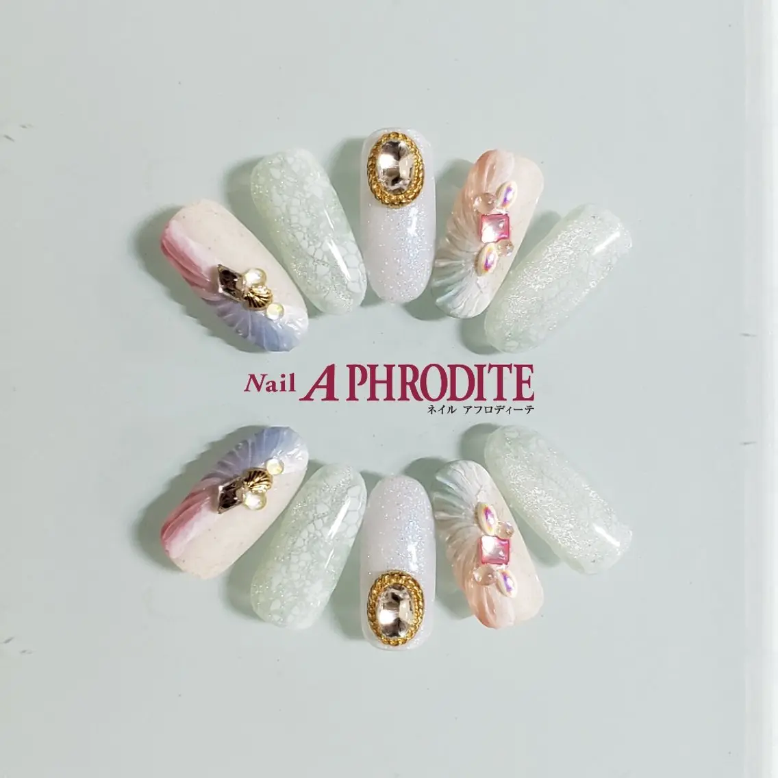 ネイル ジェルネイル ニュアンスネイル スカルプネイル ソフトジェル ネイルチップ ハンドネイル Nail Aphroditeのネイルデザイン