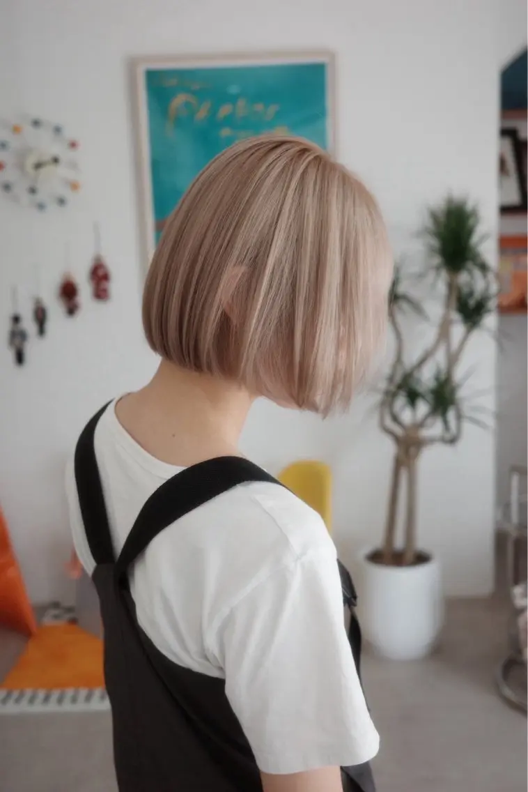 ショート カラー モトムラ アミのヘアスタイル