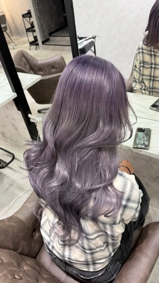 セミロング 町田ブリーチ特化 MANATOのヘアスタイル