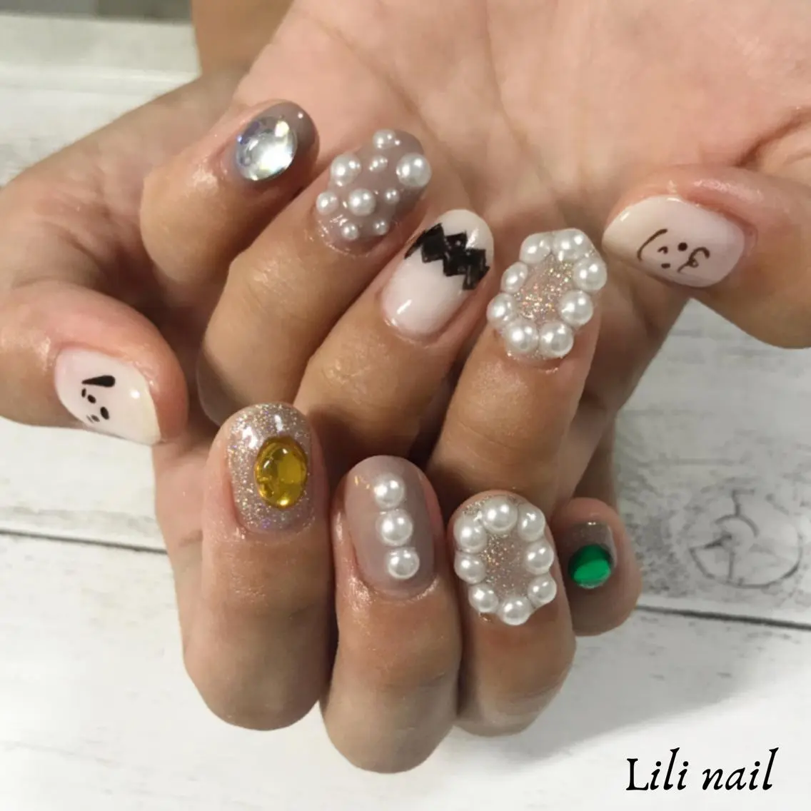 ショート ネイル ハンドネイル Lilibeauty salonのネイルデザイン