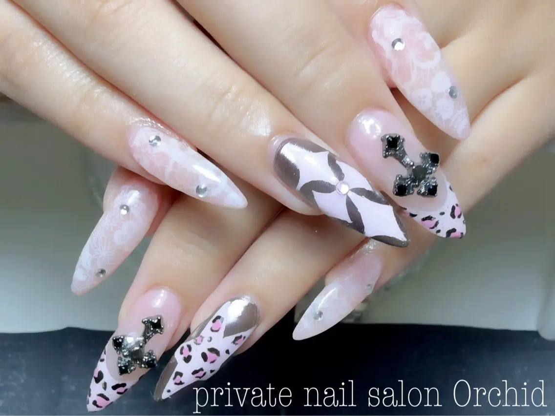 ネイル アートネイル フットネイル nail salon Orchidのネイルデザイン