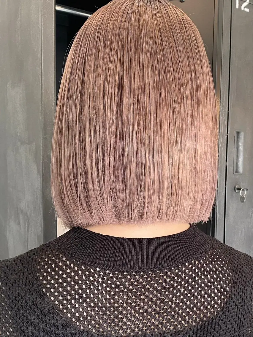 ショート ボブ・カラー 琴音のヘアスタイル