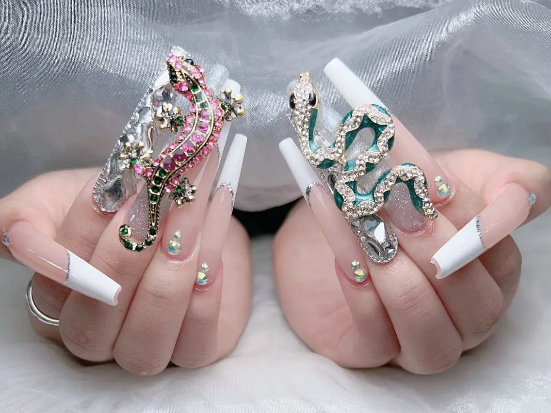 ネイル 成人式 ロングネイル マグネットネイル 大理石ネイル(マーブル) リボン ハンドネイル MoMoA Nail ネイル長さ出し専門店のネイルデザイン