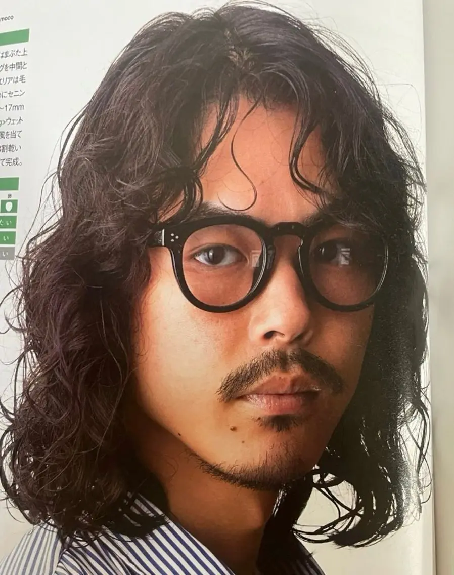 ミディアム パーマ メンズ ミディアムパーマ メンズパーマ パーマ 浅岡 昭汰のヘアスタイル