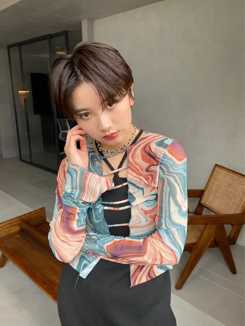 ショート カット 盛れるレイヤー🧡 飯田亘貴のヘアスタイル