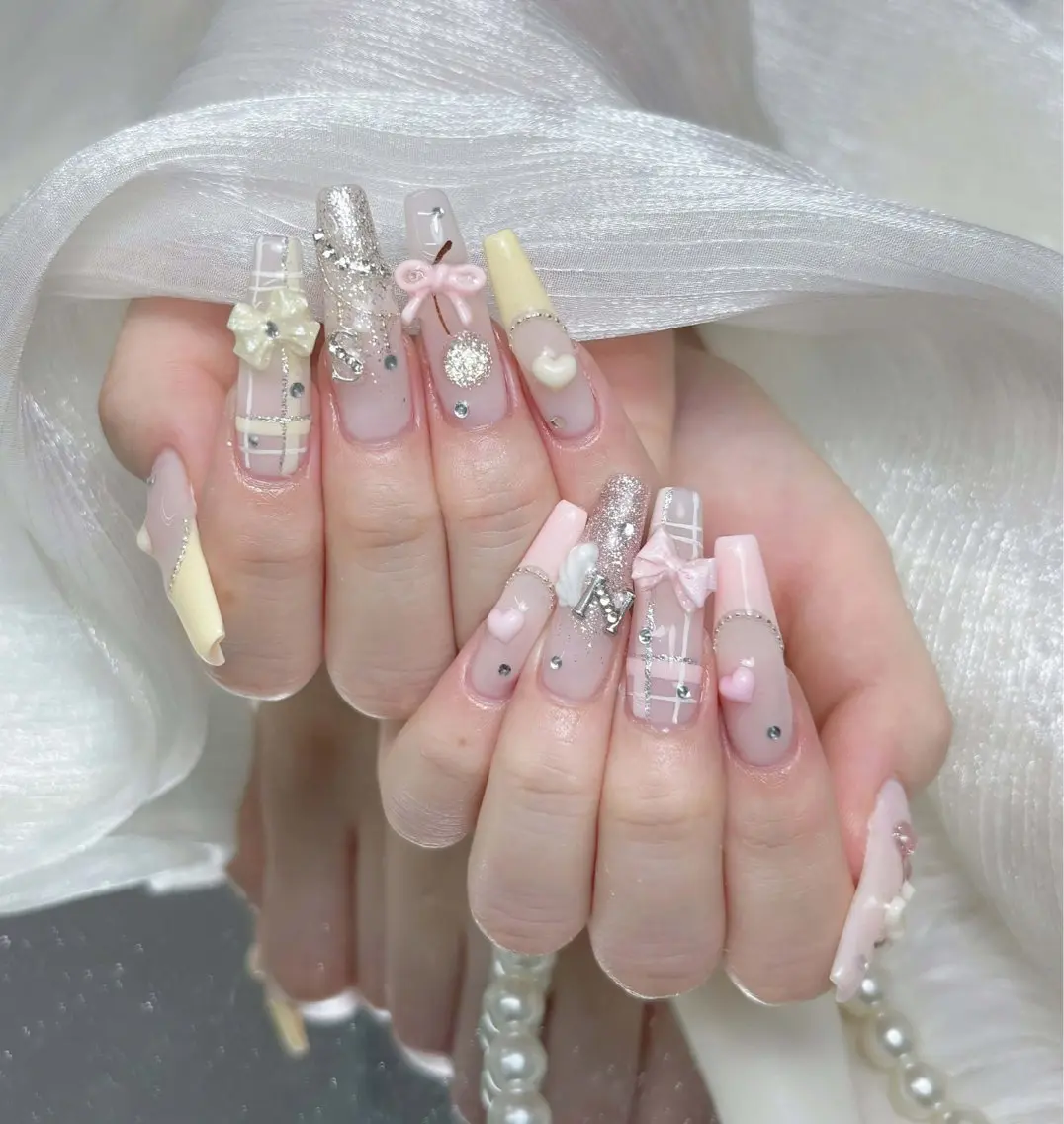 【VIP人気No.1👑全部盛り】10本長さ出し+持ち込みアート&チャーム無制限つけ放題💎の写真