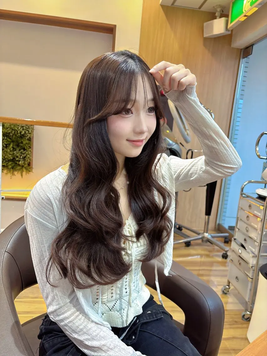 ロング カラー ブラウンカラー モカブラウン レイヤーカット カット ヘアカラー トリートメント レイヤーカット /髪質改善/千葉怜寿のヘアスタイル
