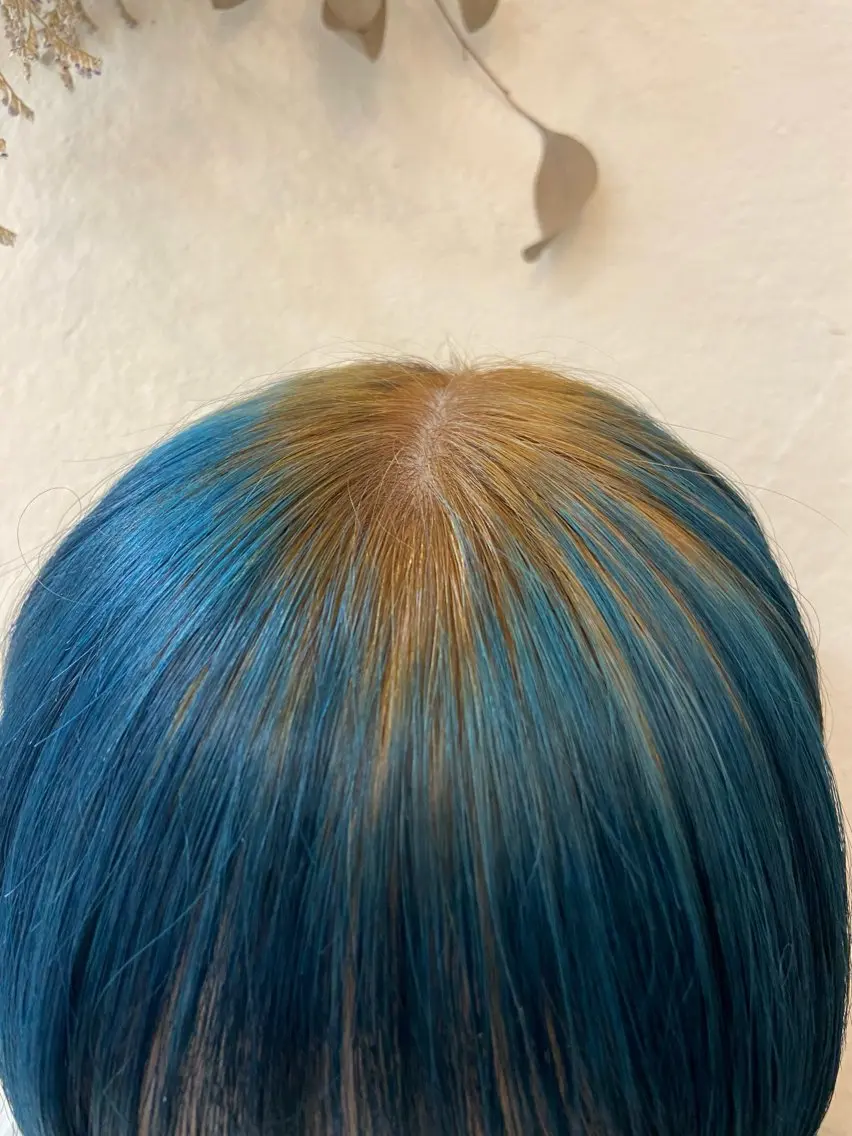 ショート カラー ブルーカラー オレンジ 靏 美咲のヘアスタイル