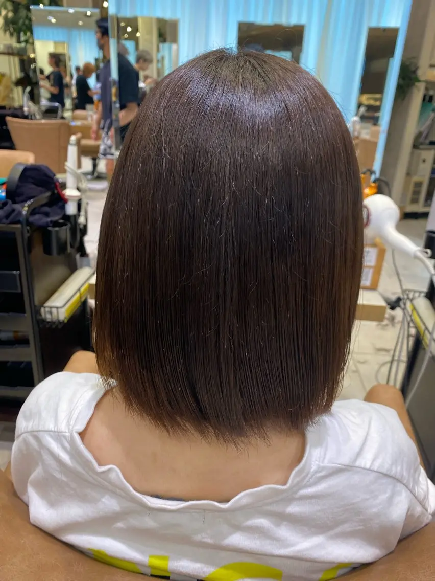 ミディアム カット ヘアカラー 艶カラー美髪縮毛矯正 /髪質改善✨️ユウキのヘアスタイル
