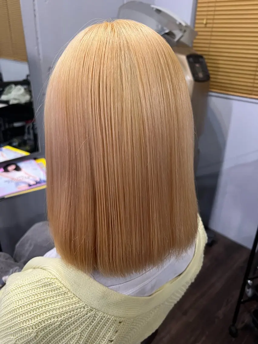 ミディアム カラー デザインカラー ハイライトカラー ハイトーンカラー ハイライト ヘアカラー terra🌈大久保 睦美のヘアスタイル