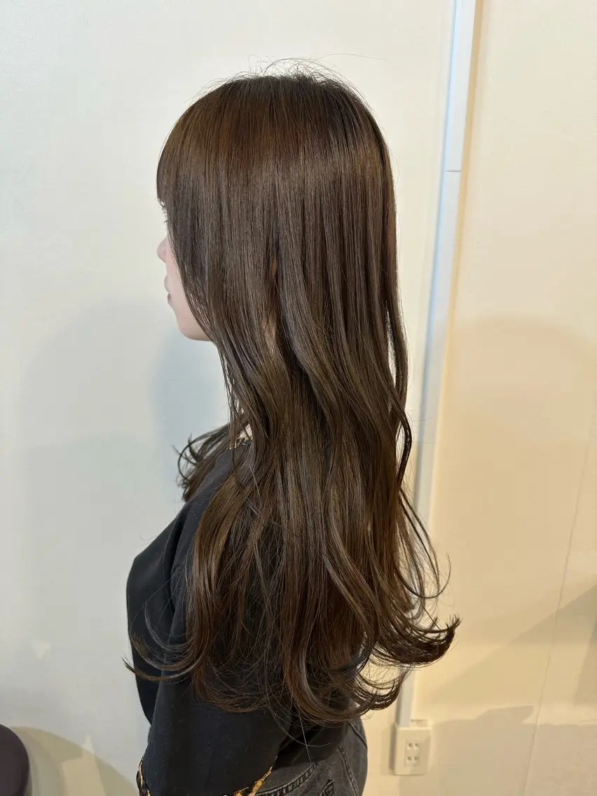 セミロング カラー グレージュ オリーブグレージュ オリーブグレー Sherry/R 三川町　木村祐里奈のヘアスタイル