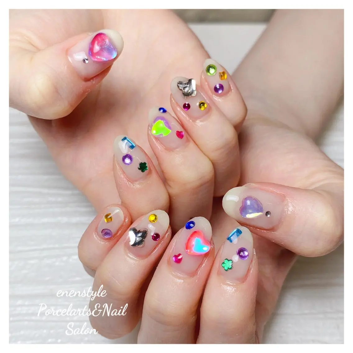 ミディアム ネイル 🐾enen style 🐾のネイルデザイン