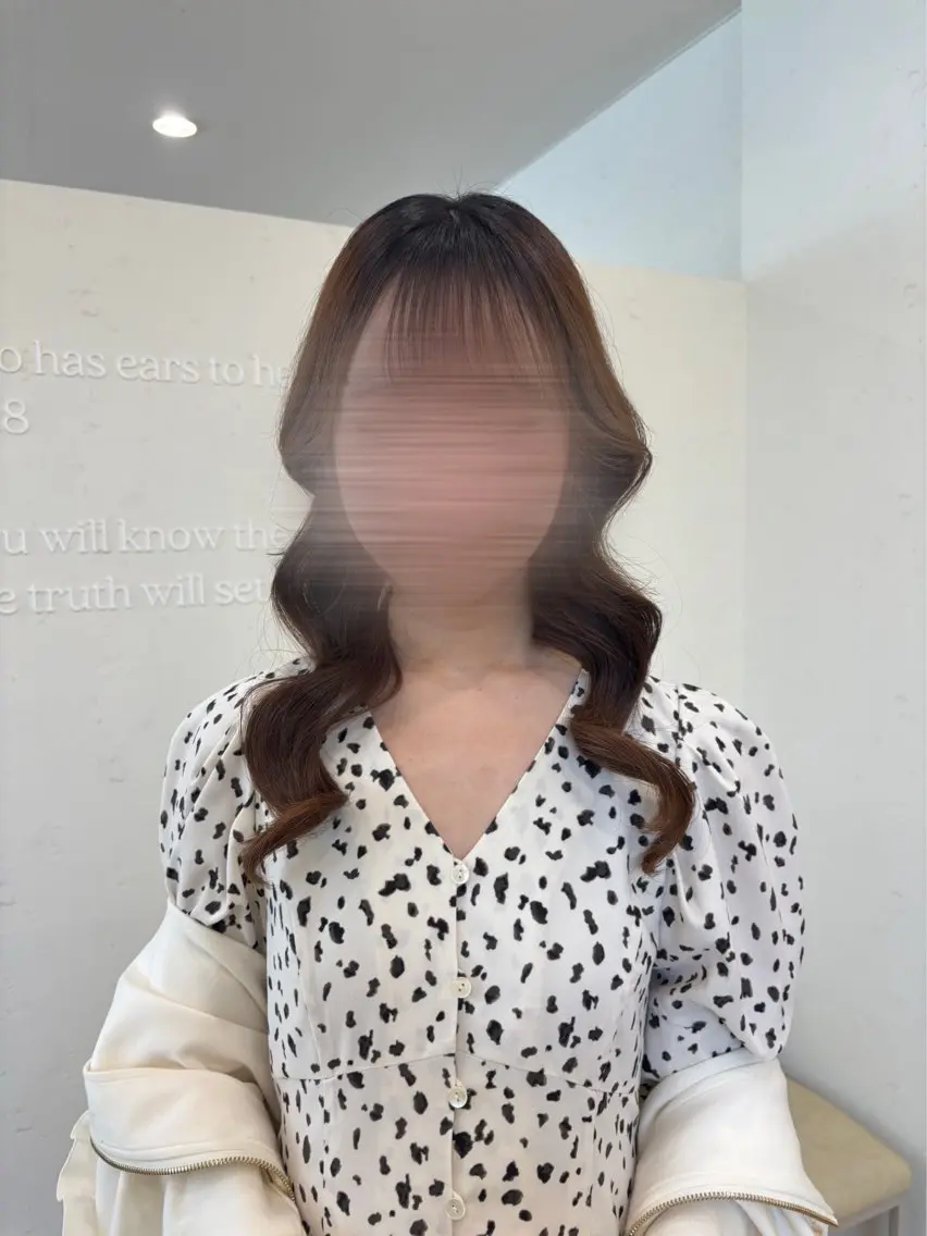 セミロング ヨシンモリ dityca asakaのヘアスタイル