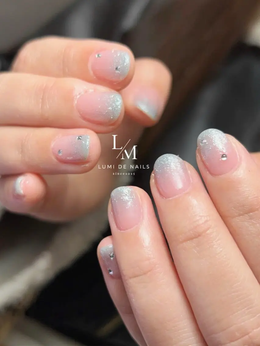 ネイル グラデーション ラメ(グリッター) マグネットネイル ミラーネイル ニュアンスネイル ハンドネイル Lumi de nailsのネイルデザイン