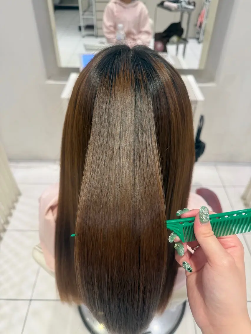 ロング トリートメント 浅見 咲良のヘアスタイル