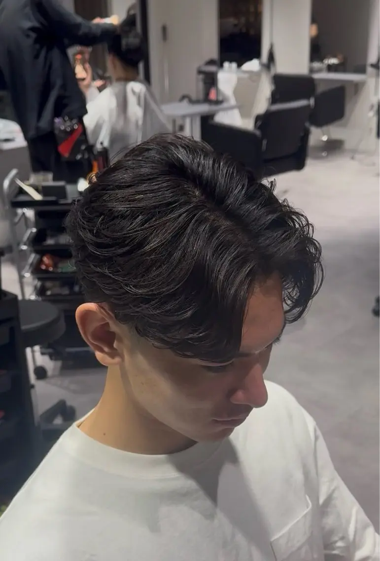 ミディアム パーマ メンズ カット パーマ トリートメント パーマ特化美容師🔥 フジモト ライのヘアスタイル