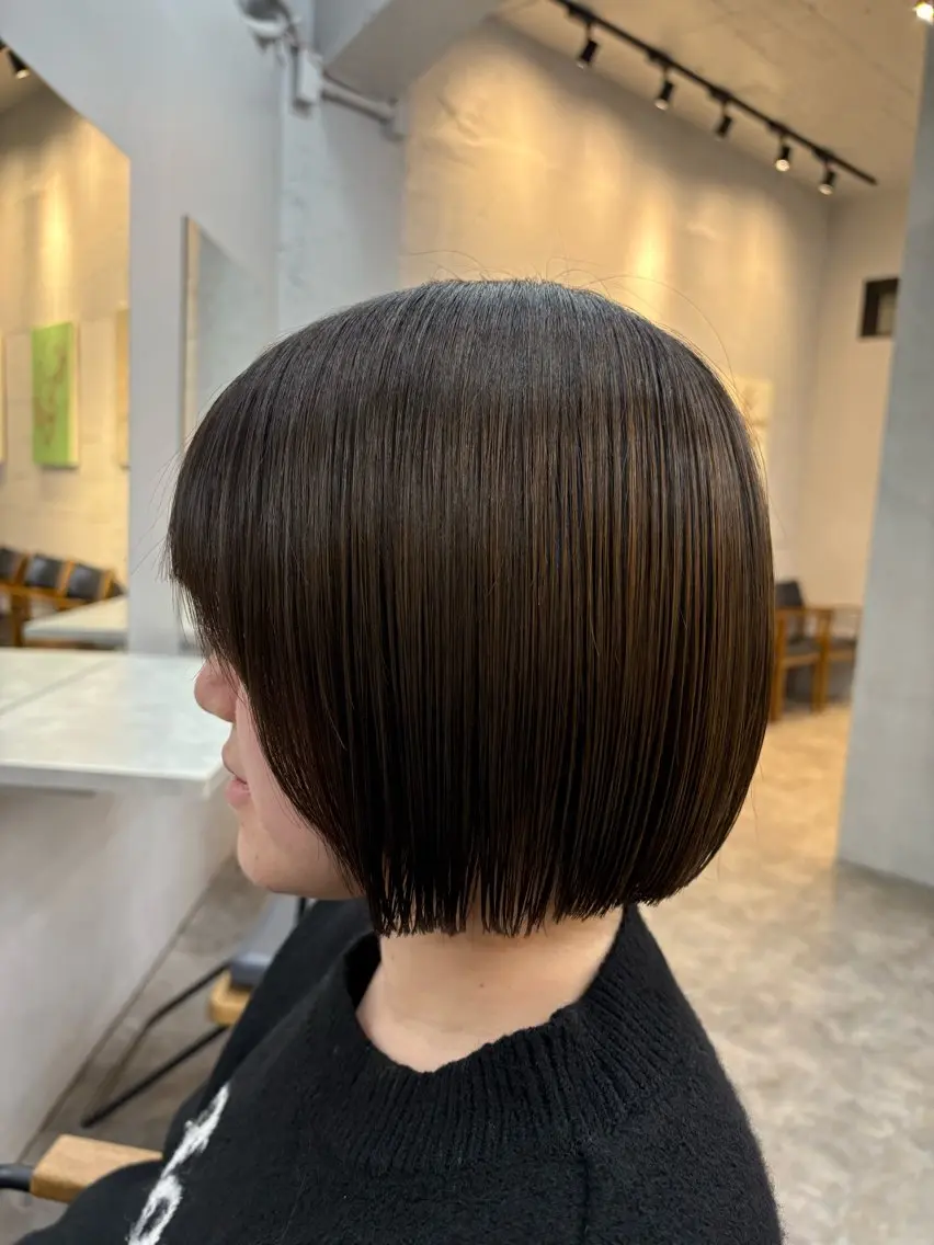 ショート ボブ 久貝 莉子のヘアスタイル