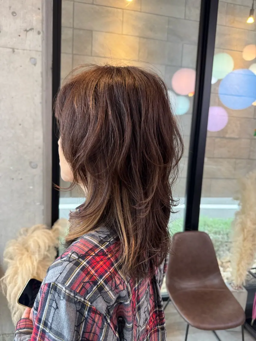 ミディアム レイヤーカット 似合わせカット カット ヘアカラー トリートメント 山本 望華のヘアスタイル