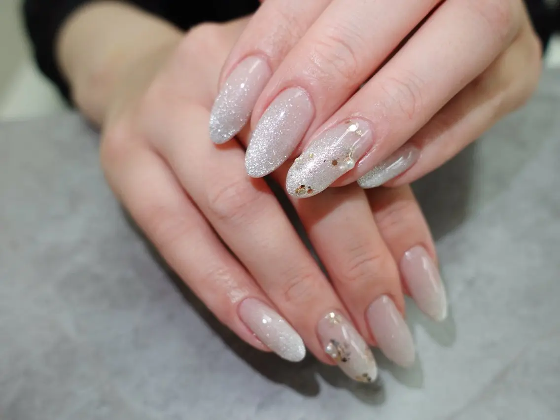 ネイル ホログラムネイル キラキラネイル マグネットネイル Nail salon Halea 原田さえのネイルデザイン