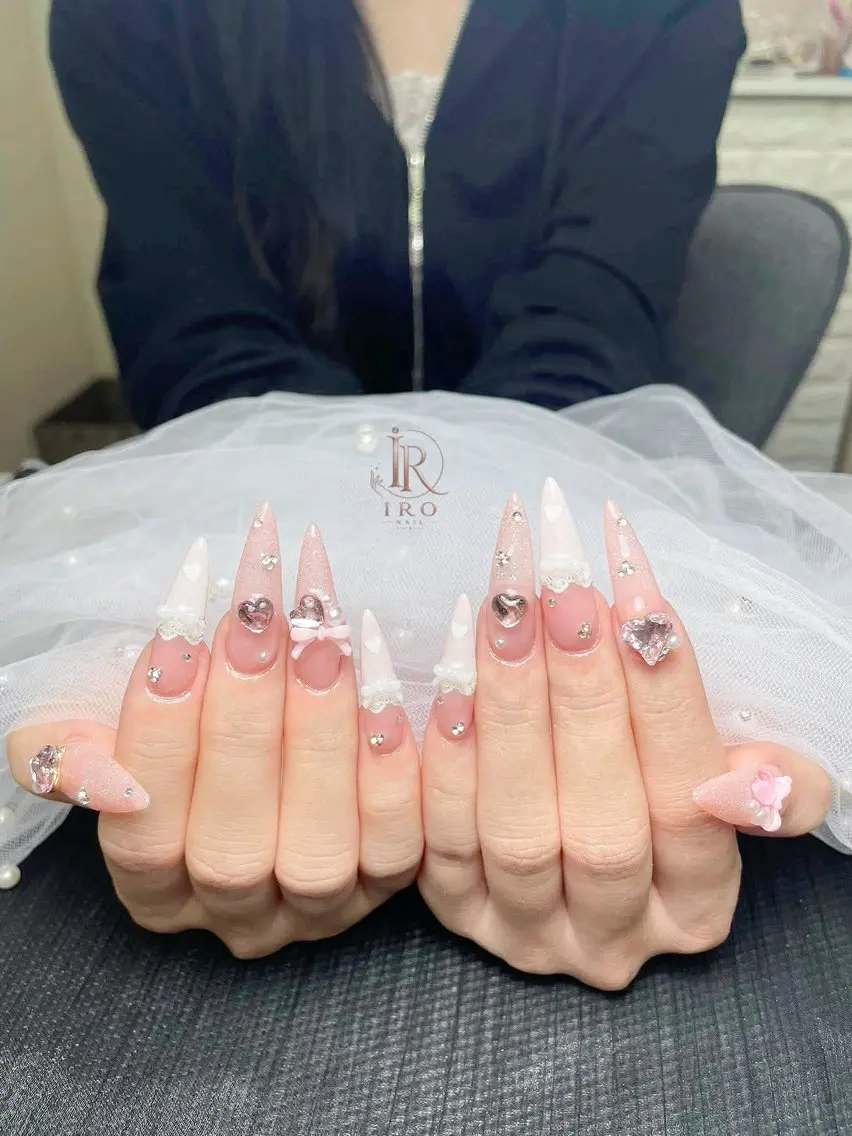 ネイル ハンドネイル IRO Nail Studioのネイルデザイン