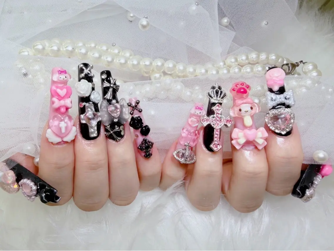 ネイル lucky nail 歌舞伎町のネイルデザイン