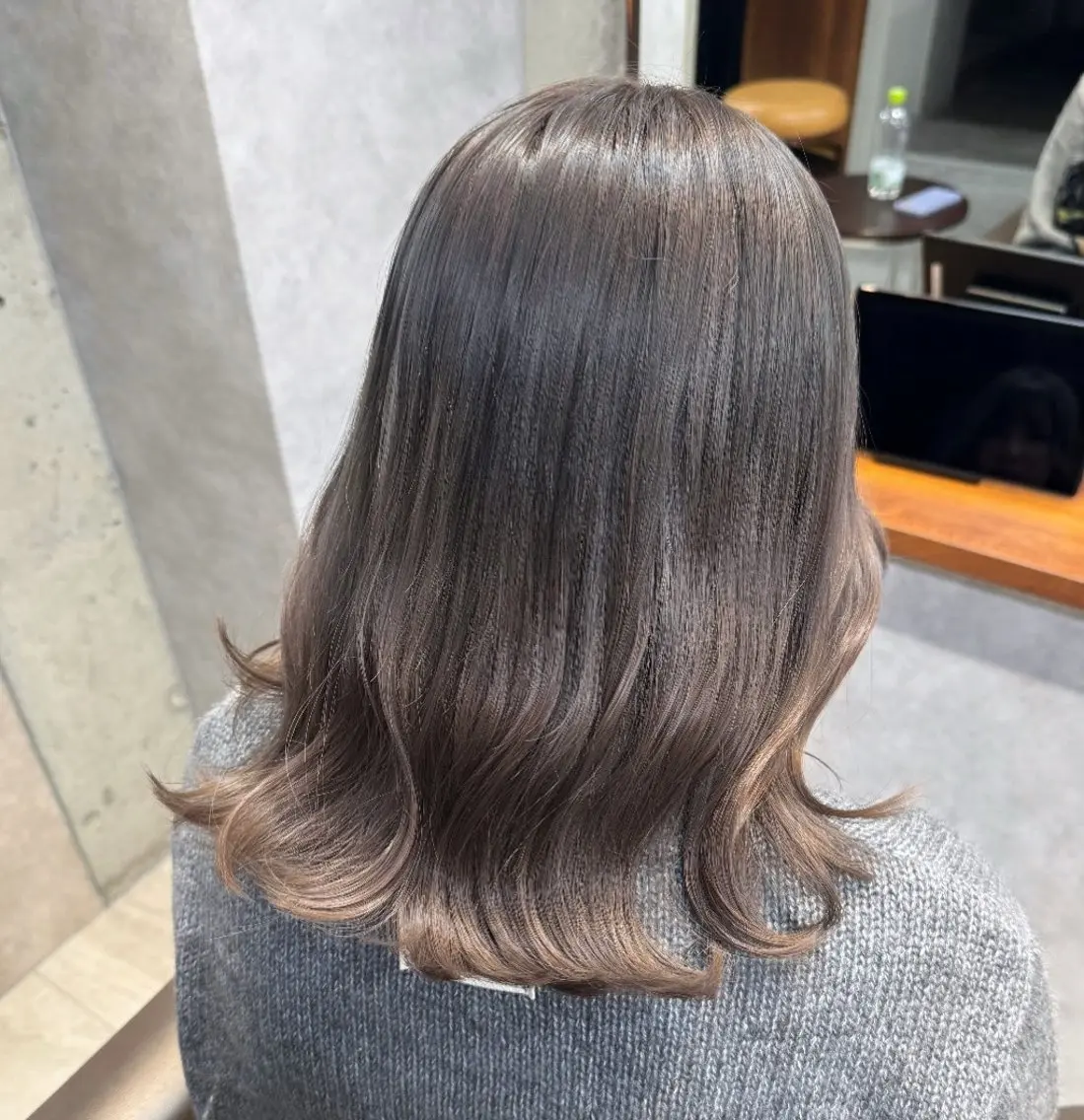 ミディアム カラー スガハラ アンナのヘアスタイル
