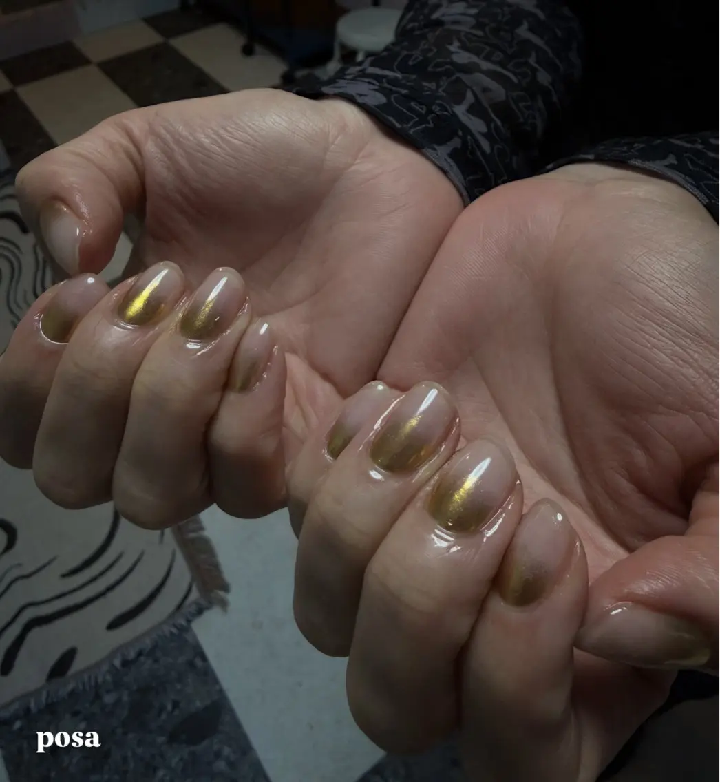 ネイル ゴールド ミラーネイル シンプルネイル ハンドネイル posa nail モエミのネイルデザイン