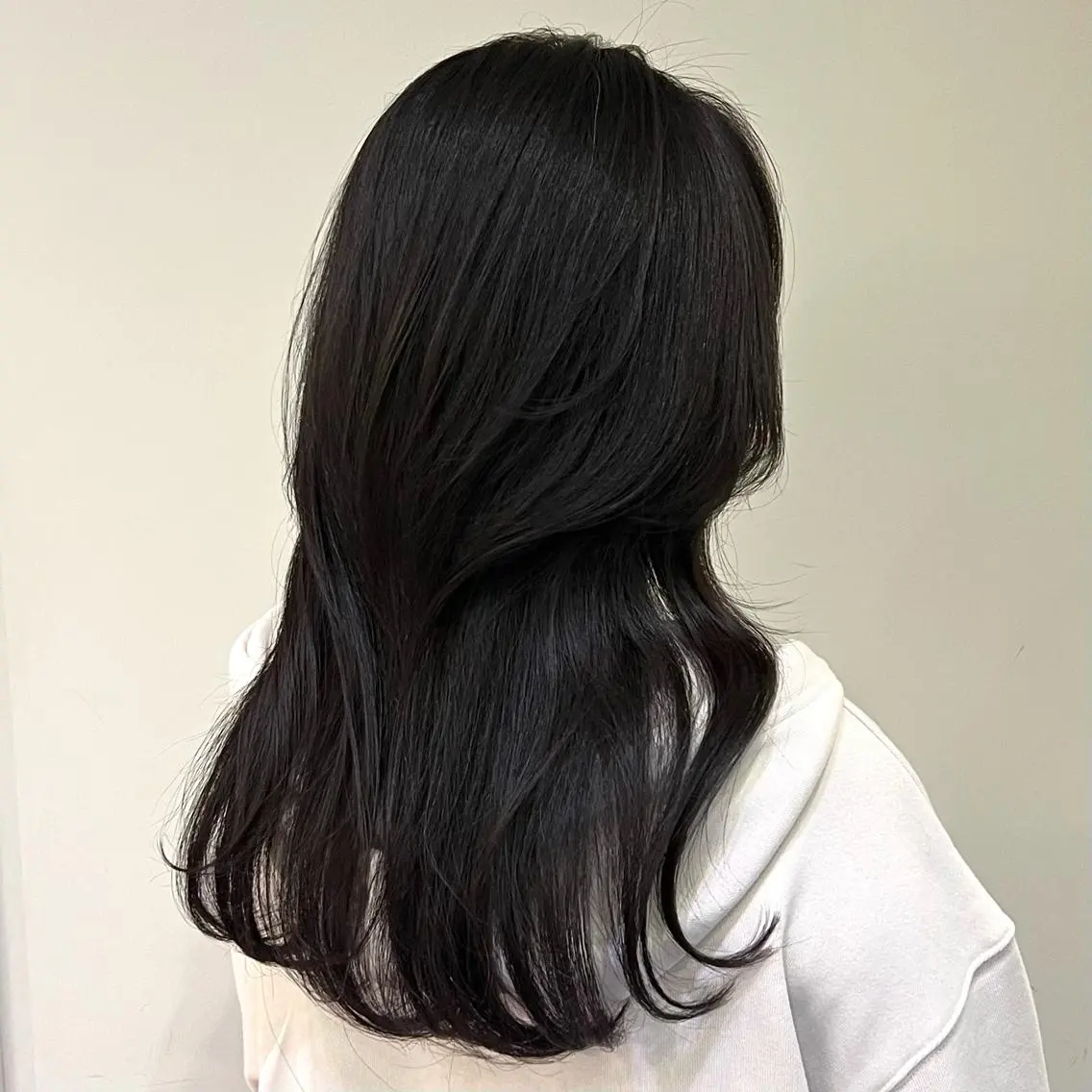ロング カット トリートメント 顔周りカット/透明感 カラー🤍大塚蛍のヘアスタイル