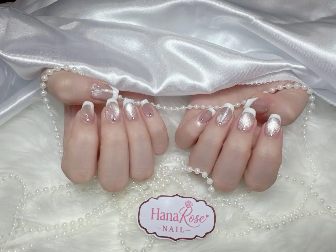 ネイル グラデーション キラキラネイル 韓国ネイル マグネットネイル ニュアンスネイル ハンドネイル Hana Rose Nailのネイルデザイン