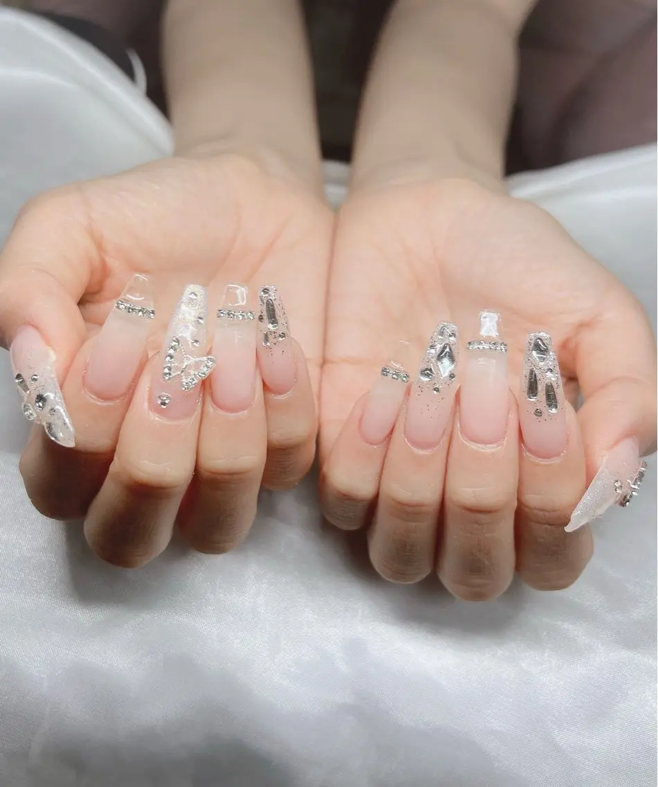ネイル 長さ出し グラデーション キラキラネイル マグネットネイル ニュアンスネイル Lee Nails チップ長さだし専門店のネイルデザイン
