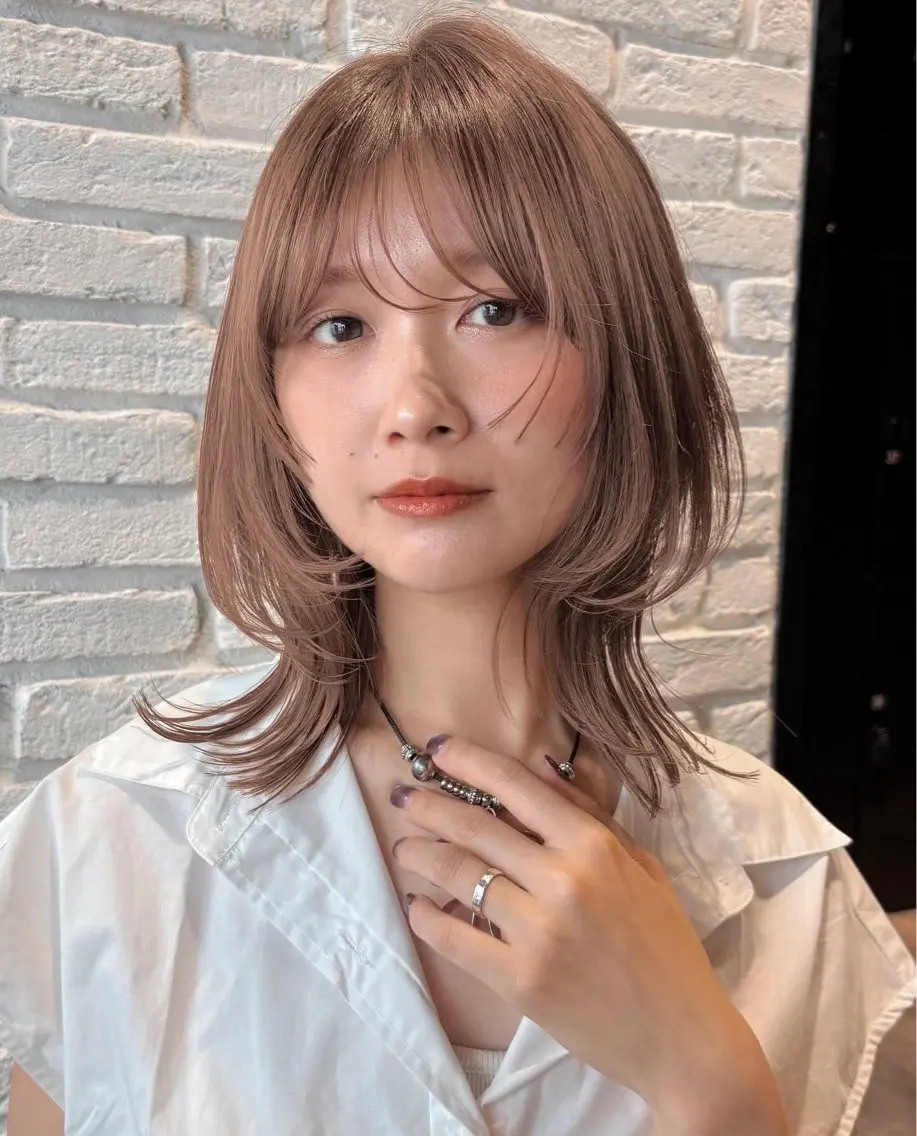 ミディアム カラー ヘアアレンジ ボブレイヤー ベージュカラー 透明感カラー ボブ レイヤーカット 🌱ボブ/レイヤー/ ベージュ/あやみ✨のヘアスタイル
