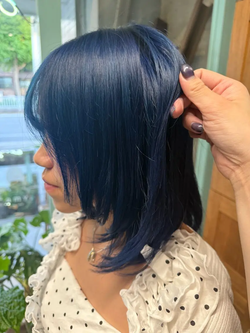カラー ブルーカラー ネイビーカラー ヘアカラー サクラ /ワンカラーのヘアスタイル