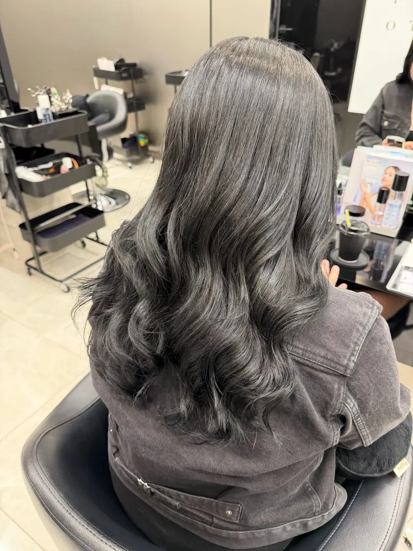 ロング カラー ブリーチ 透明感カラー 縮毛矯正 ヘアカラー トリートメント 💜ひな💜ブリーチ /透明感/韓国ヘアのヘアスタイル