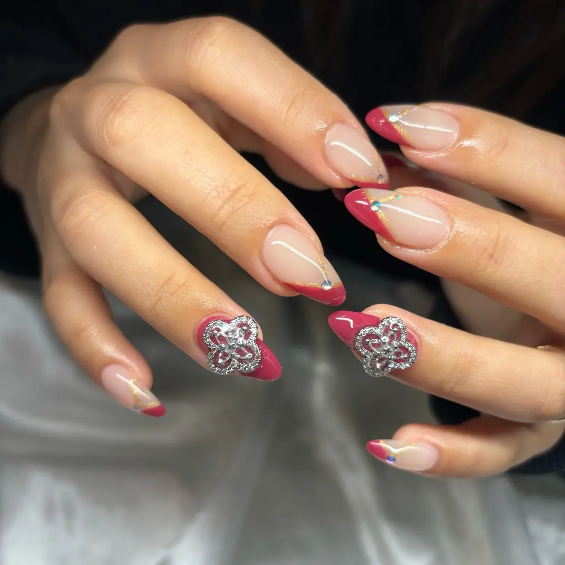 ネイル 長さ出し 卒業式 キラキラネイル ロングネイル 持ち込み happiness nailのネイルデザイン