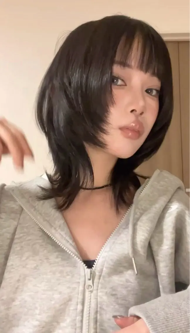 🌺今月限定!!!🌺【ウルフカット➕内部補修トリートメント付】ダメージしてる髪の毛を内側からしっかり補修⤴️💕︎の写真