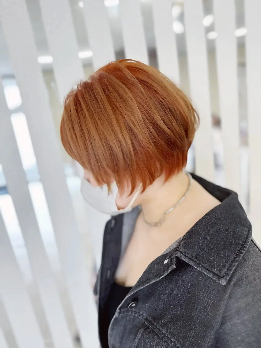 ショート カラー ブリーチ オレンジ ショートヘア ウルフカット ヘアカラー トリートメント YURI ✨のヘアスタイル