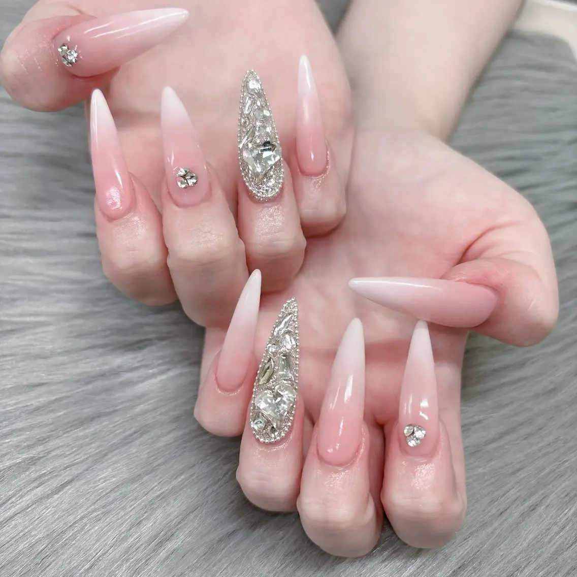 ネイル pomy nail CHISAKIのネイルデザイン