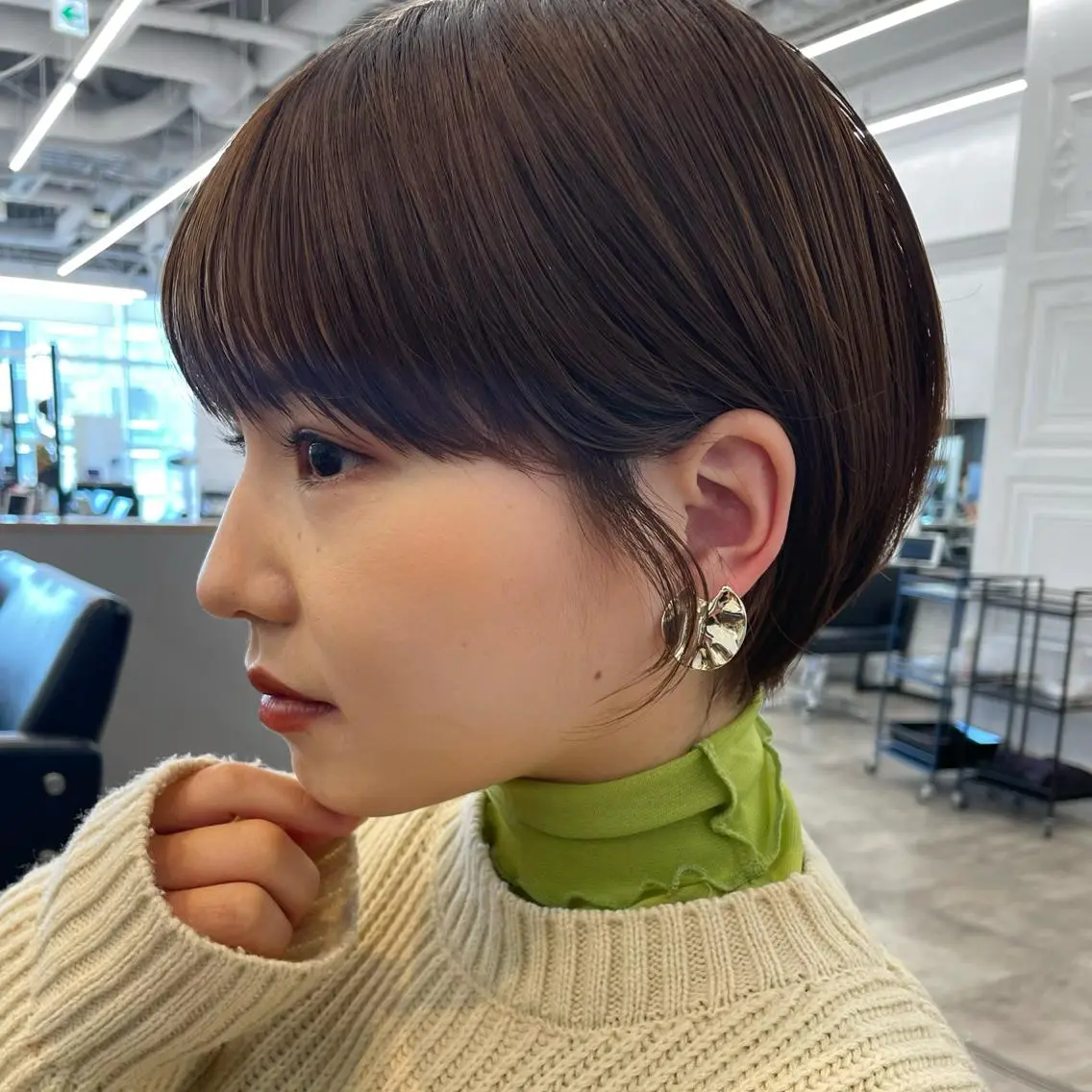 ショート カラー ブラウンカラー ココアブラウン ショートヘア ヘアカラー レイヤーカット/透 明感カラー/西田祐賀のヘアスタイル